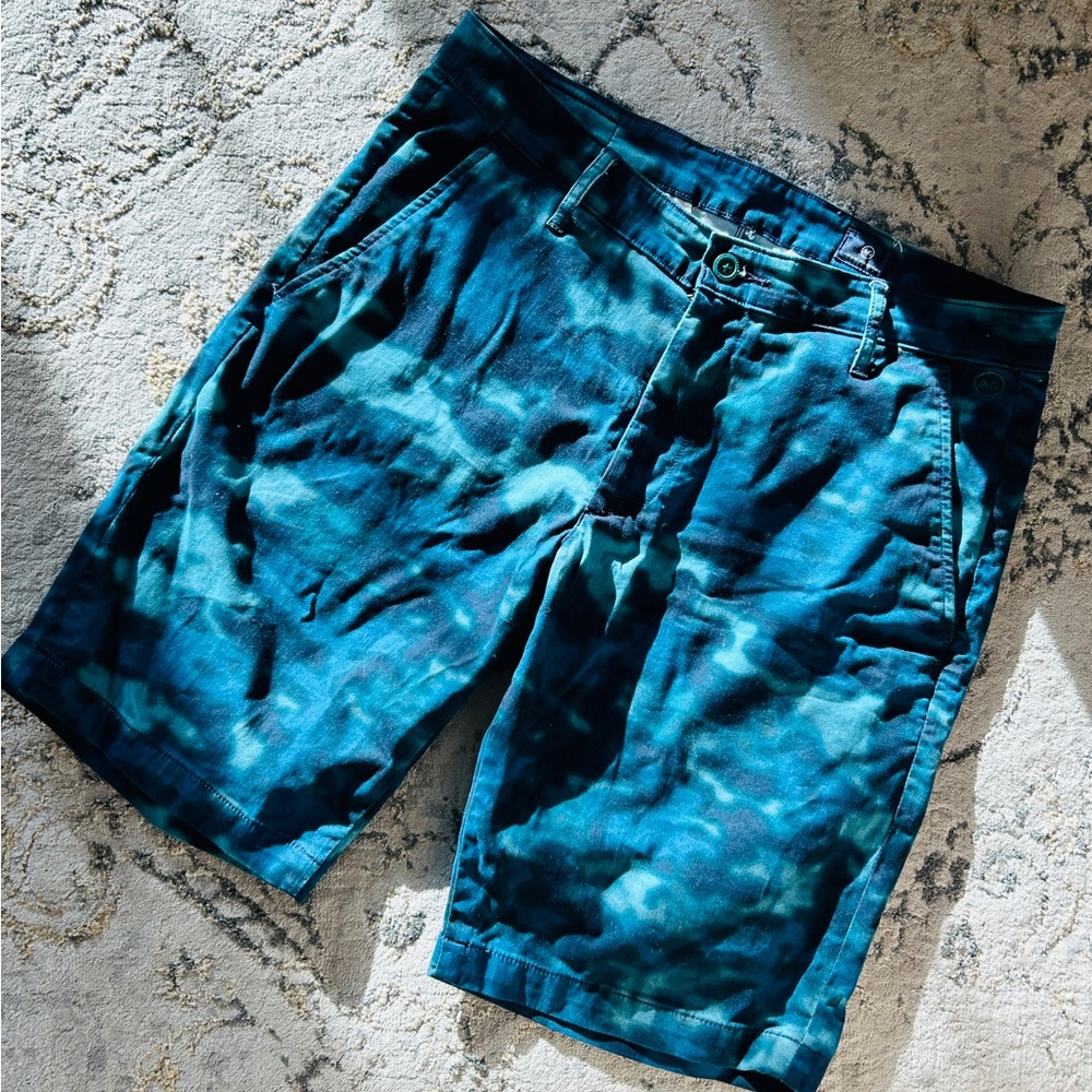AG Adriano Goldschmeid Blue Camo chino style fashion shorts. Mens sz 34